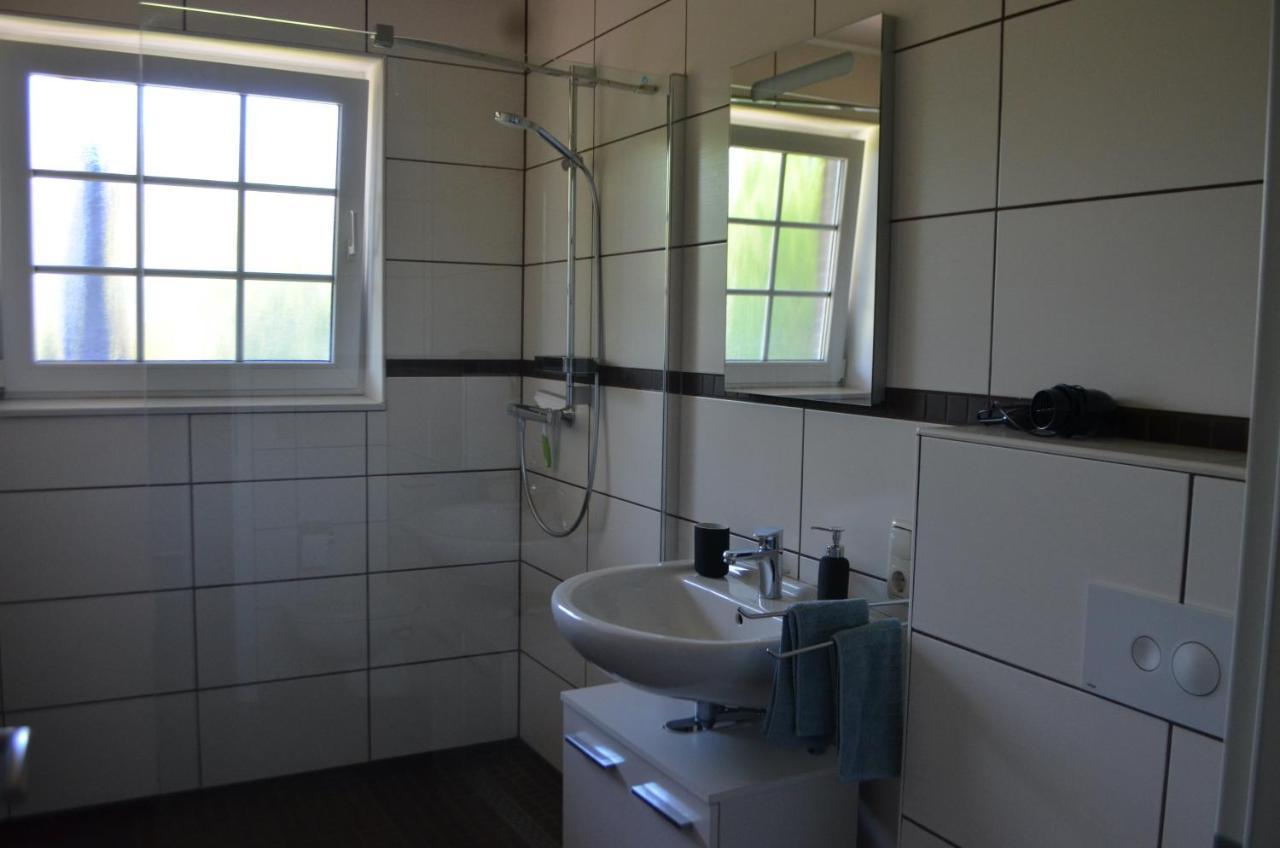Yacht Im Schiffehaus Apartment Шилиг Екстериор снимка